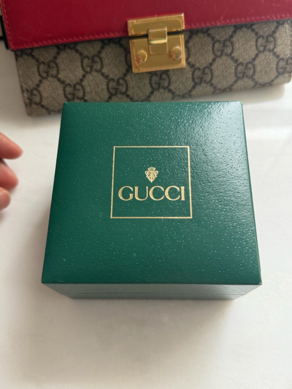 VIRAL🔥GUCCI watch interchangeable bezel circle bracelet watch gold tone Gucci - Picture 5 of 17